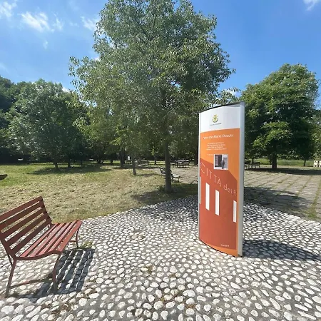 Design Loft - Quiet Near Policlinico Modena Center 公寓 *