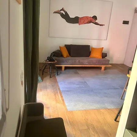 Daire Very Comfortable Loft Design Mid-century Center *