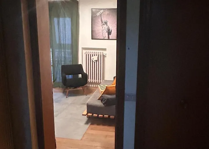 Very Comfortable Loft Design Mid-century Center Lägenhet